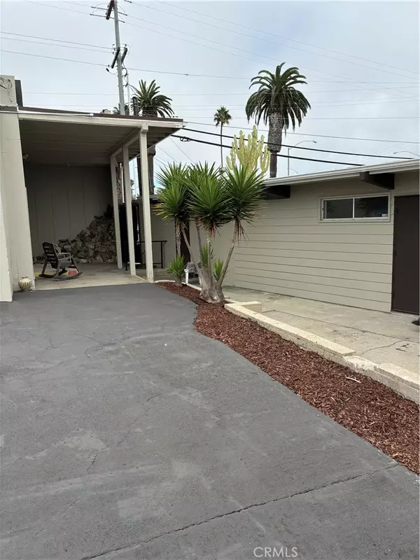 San Clemente, CA 92672,102 W El Portal
