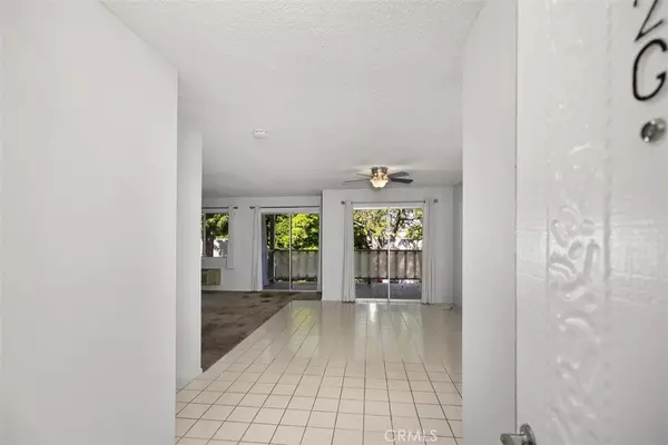 Laguna Woods, CA 92637,2405 Via Mariposa W #2G