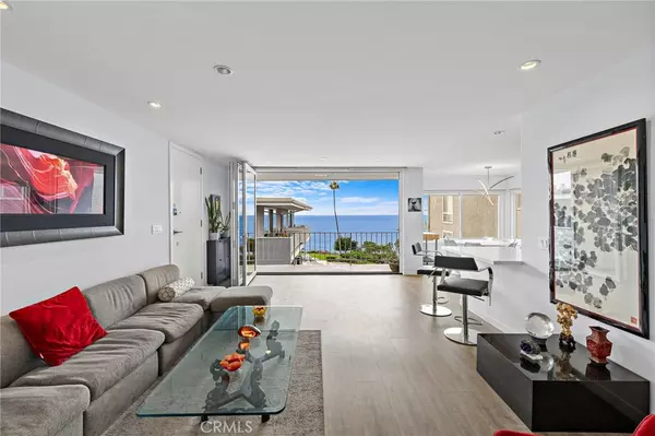 520 Cliff DR #304, Laguna Beach, CA 92651
