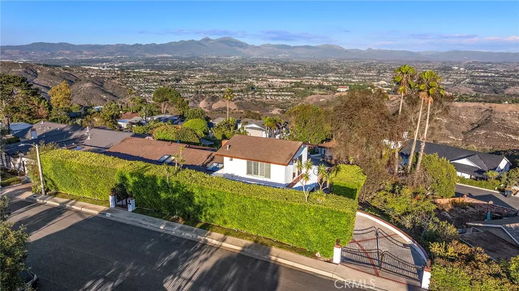 3030 Mountain View Dr, Laguna Beach, CA 92651