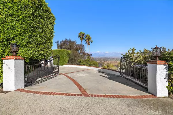 Laguna Beach, CA 92651,3030 Mountain View Dr