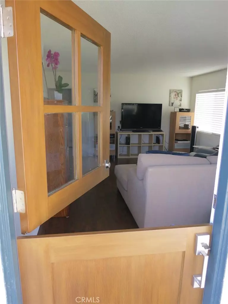 Laguna Beach, CA 92651,327 Locust ST