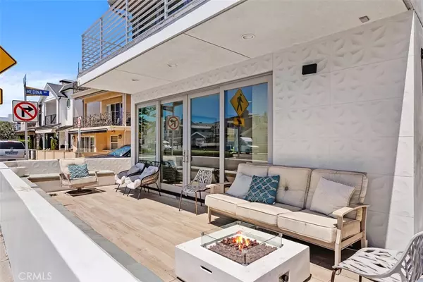 Newport Beach, CA 92661,200 E Balboa BLVD