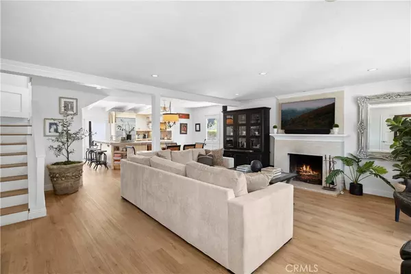 Corona Del Mar, CA 92625,540 De Anza DR