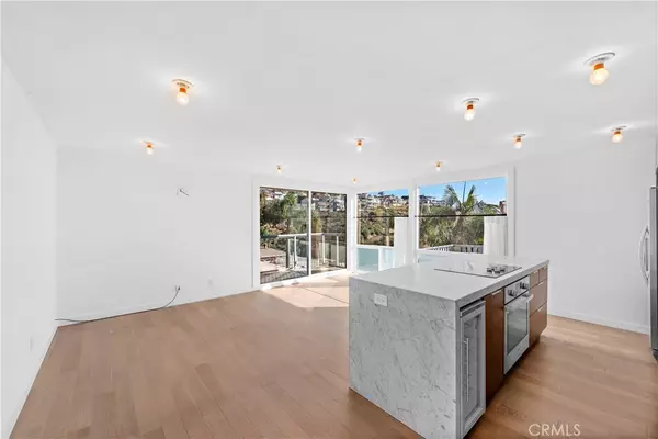 Laguna Beach, CA 92651,1053 Oro ST