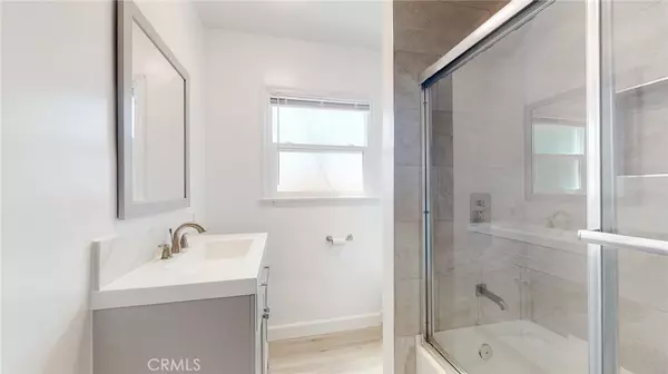 Venice, CA 90291,239 1/2 3rd AVE