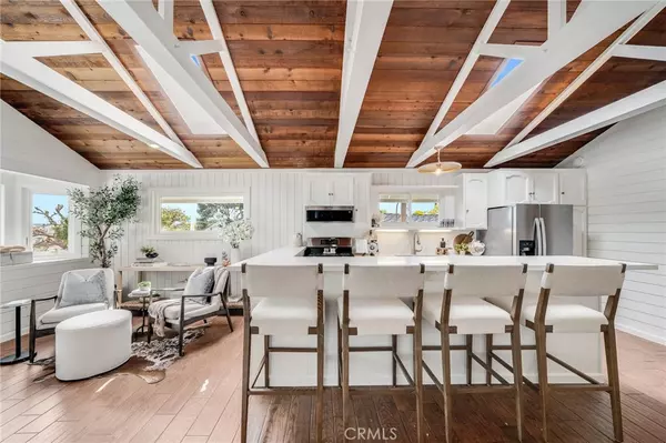 Laguna Beach, CA 92651,358 Flora