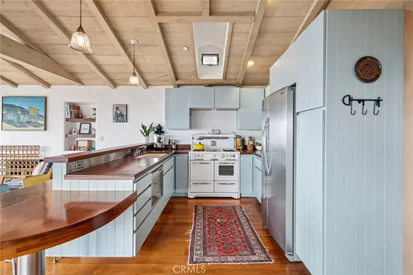 Laguna Beach, CA 92651,32036 Sunset