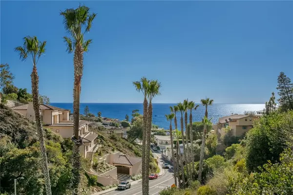 Laguna Beach, CA 92651,426 Nyes PL