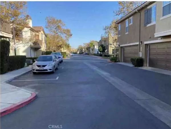 Eastvale, CA 91752,6266 Arrifana LN