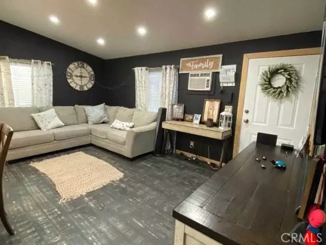 Paramount, CA 90723,15325 Orange AVE #F7