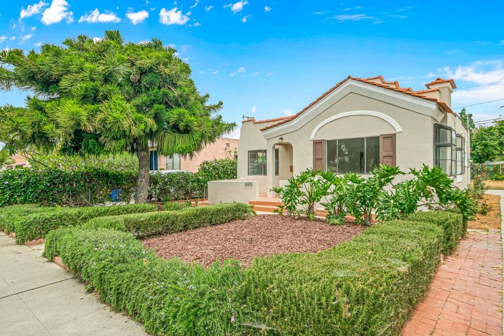 South Gate, CA 90280,3005 Santa Ana ST