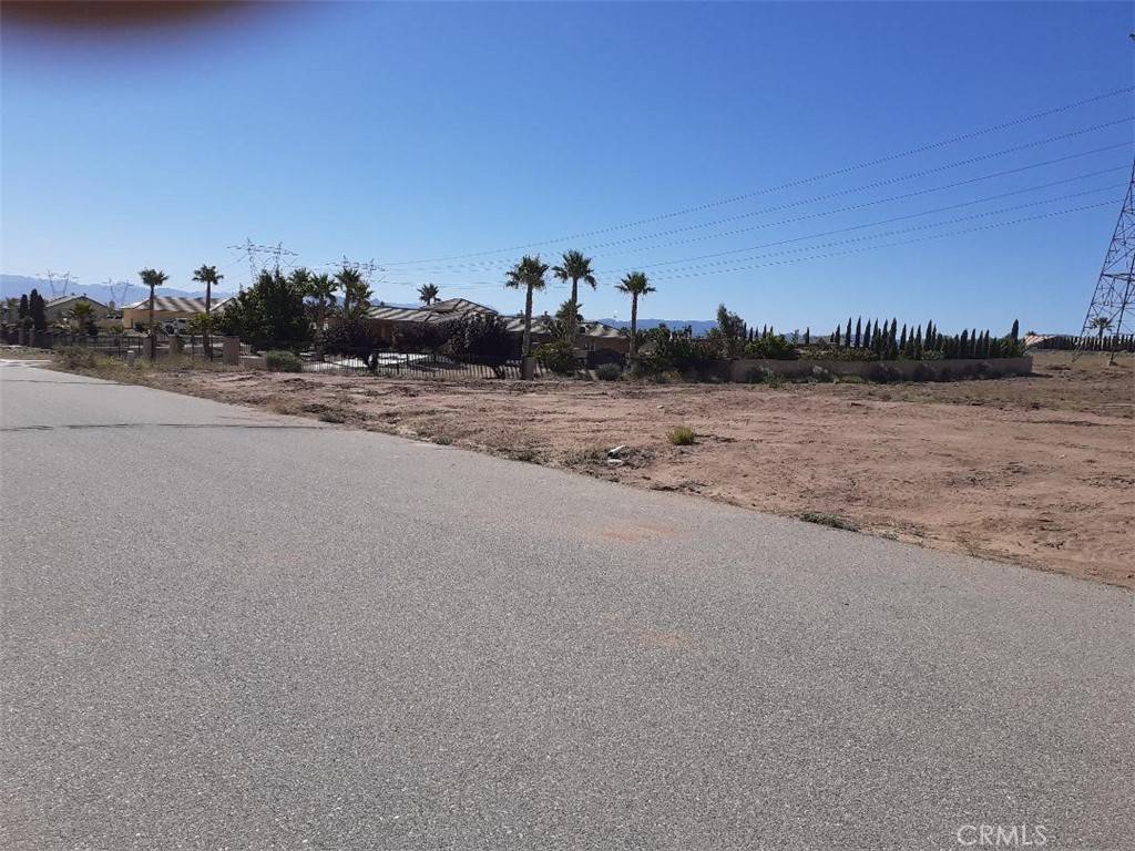 Oak Hills, CA 92344,12327 Farmington ST