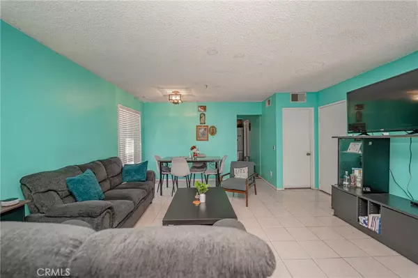 Panorama City, CA 91402,9047 Willis AVE #2