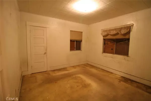 Montebello, CA 90640,236 S 5th ST