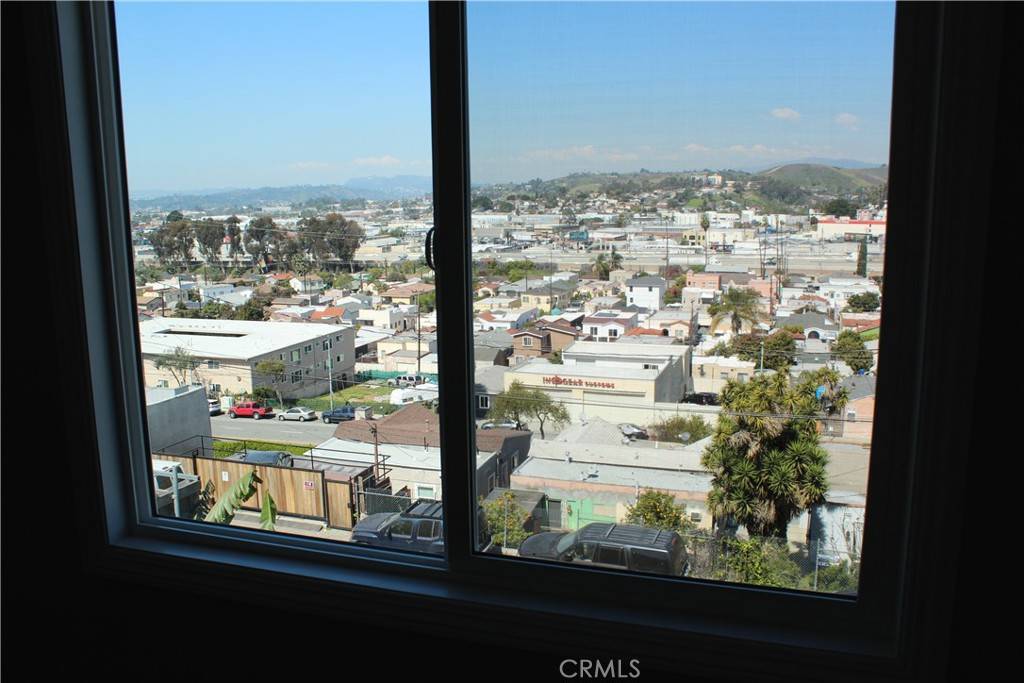 Los Angeles, CA 90063,4219 Woolwine DR