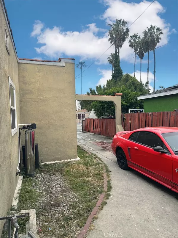 Los Angeles, CA 90003,146 E 88th ST