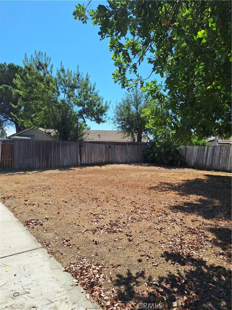 Rialto, CA 92376,862 N Martin ST