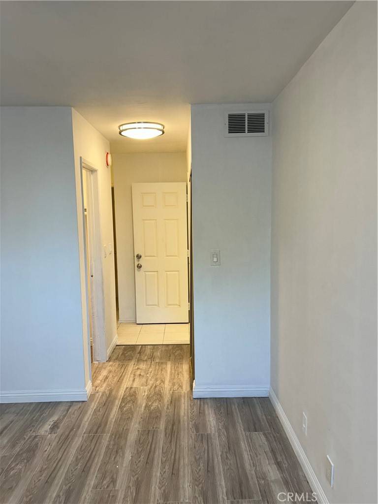 Tarzana, CA 91356,18620 Hatteras ST #272