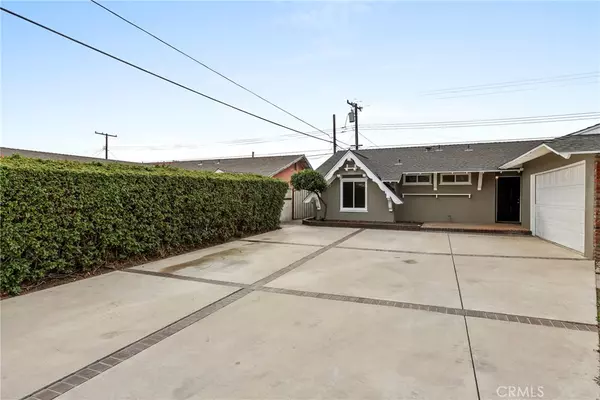 1814 Plaza Serena, Ontario, CA 91764