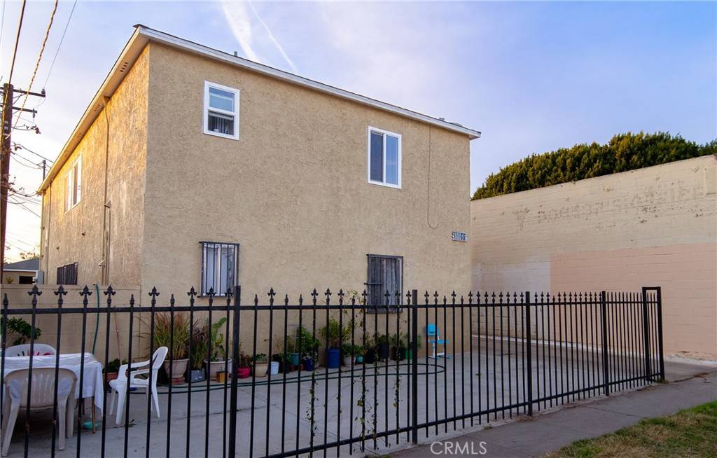 Lynwood, CA 90262,10011 State ST