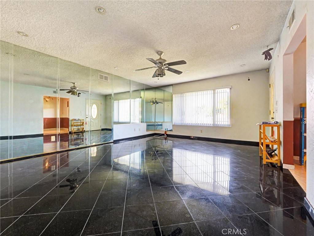 Glendora, CA 91740,346 E Plymouth ST