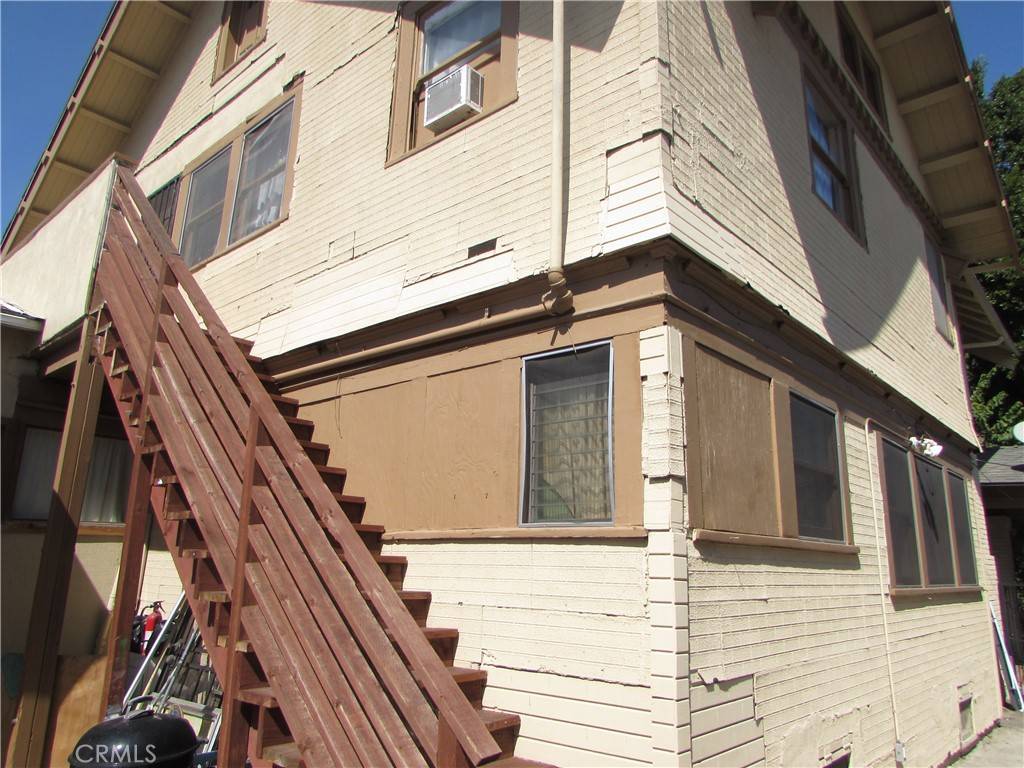 Los Angeles, CA 90006,2956 W 15th ST