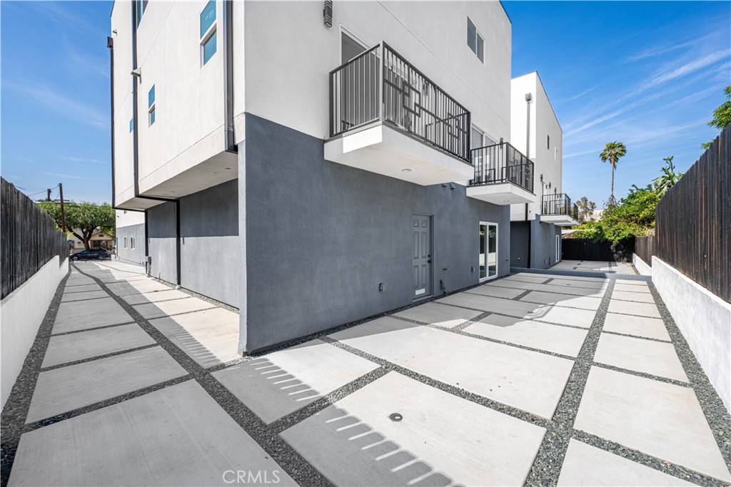Los Angeles, CA 90033,648 N Boyle AVE