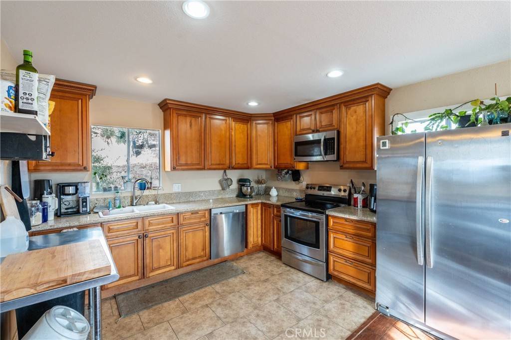 Hemet, CA 92544,32875 Red Mountain Road