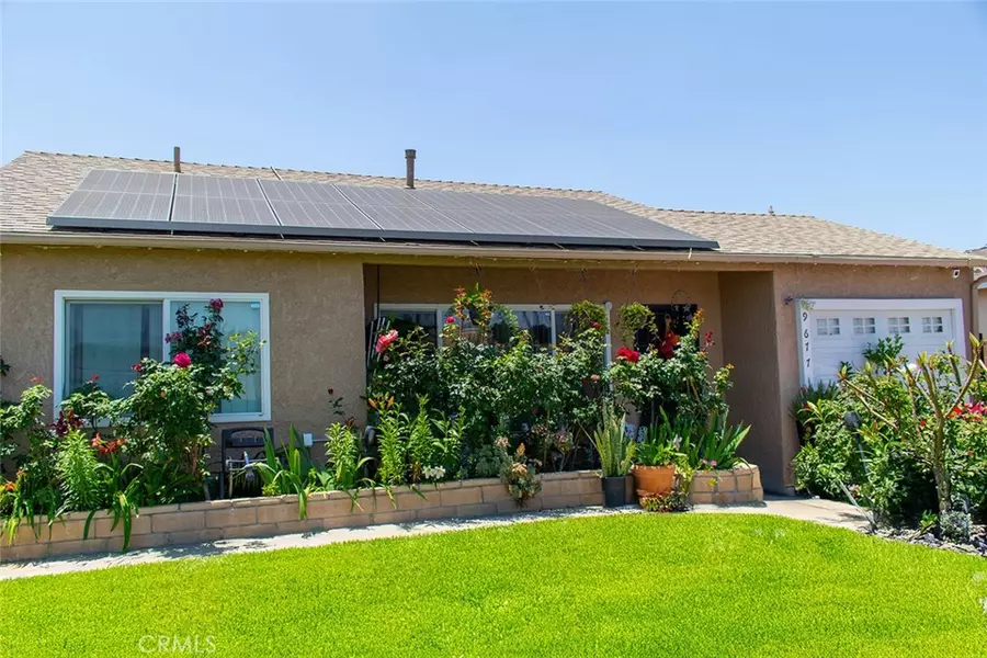 9677 Amboy AVE, Pacoima, CA 91331