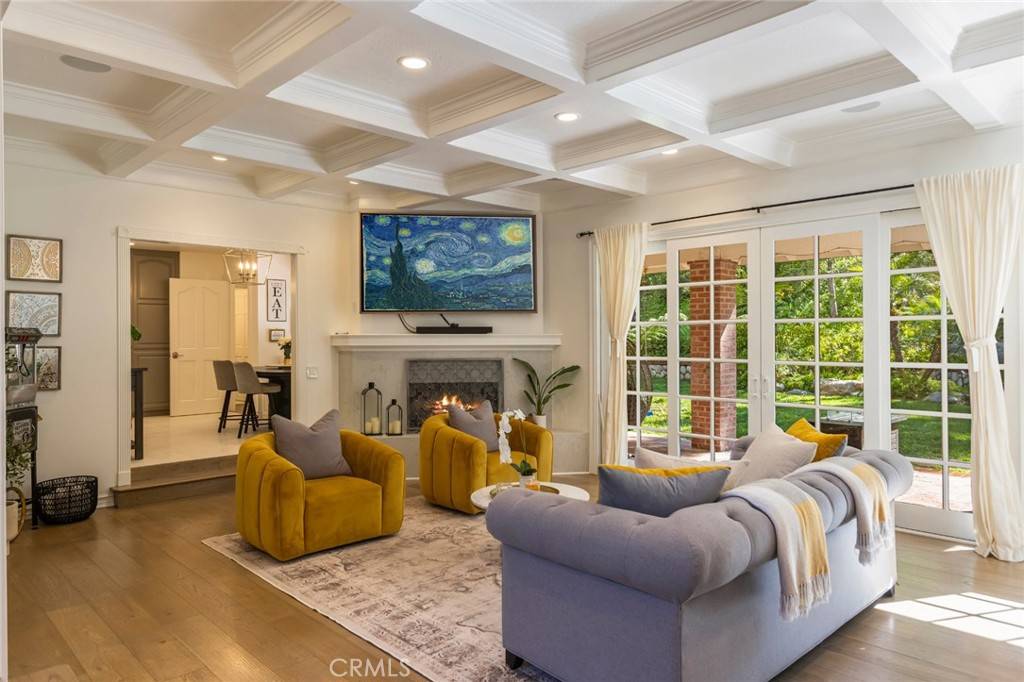 Woodland Hills, CA 91364,4637 Westchester DR