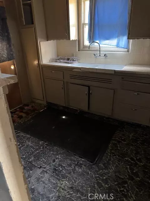 Los Angeles, CA 90063,1225 Van Pelt AVE