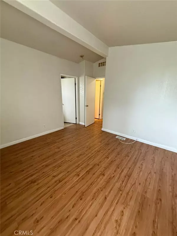 Lynwood, CA 90262,5300 Cortland ST #27