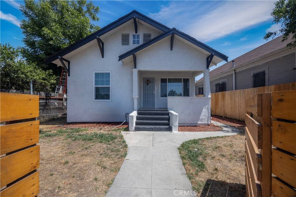 1471 1471 1/2 E 41st PL, Los Angeles, CA 90011