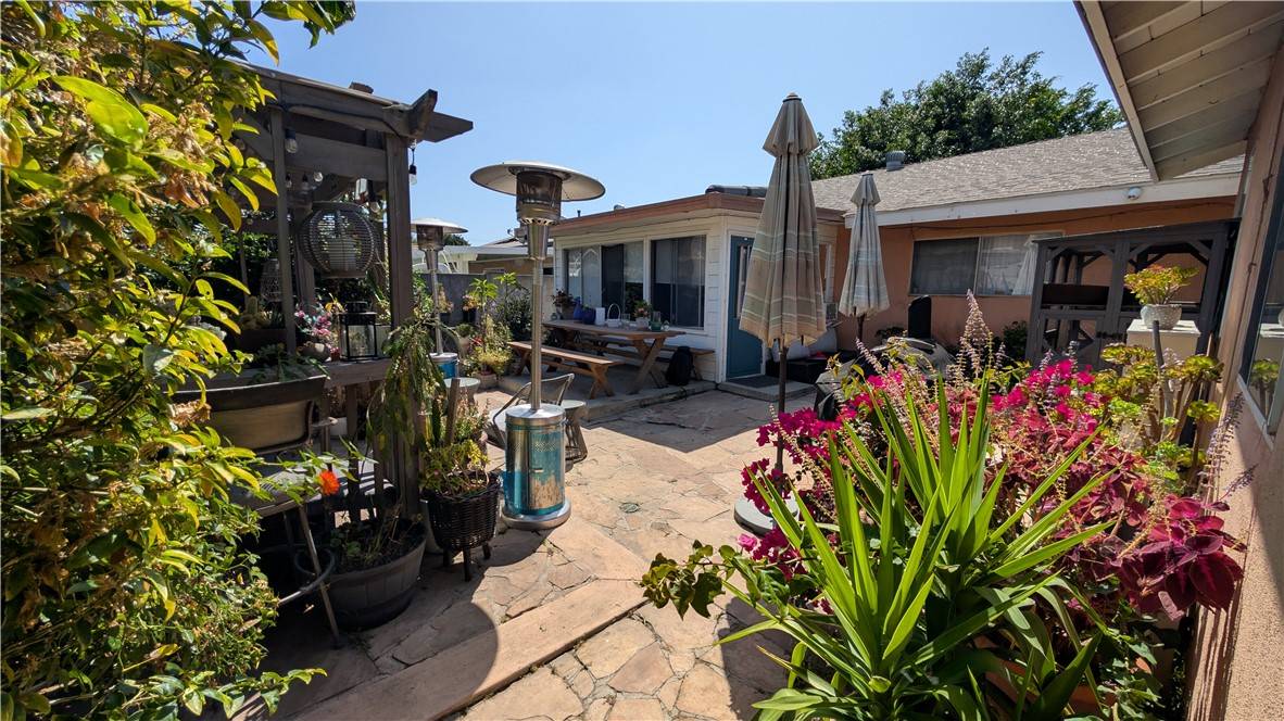 Montebello, CA 90640,522 S 5th ST