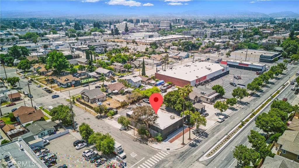 Pomona, CA 91767,390 E Holt AVE
