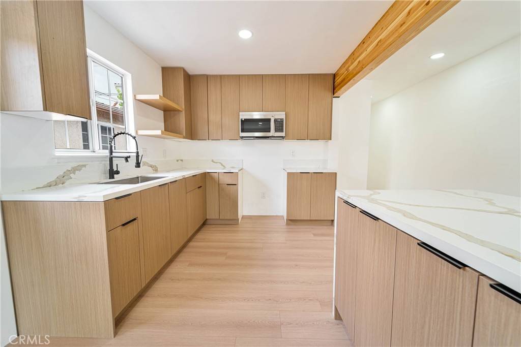 Carson, CA 90745,635 E 221st ST