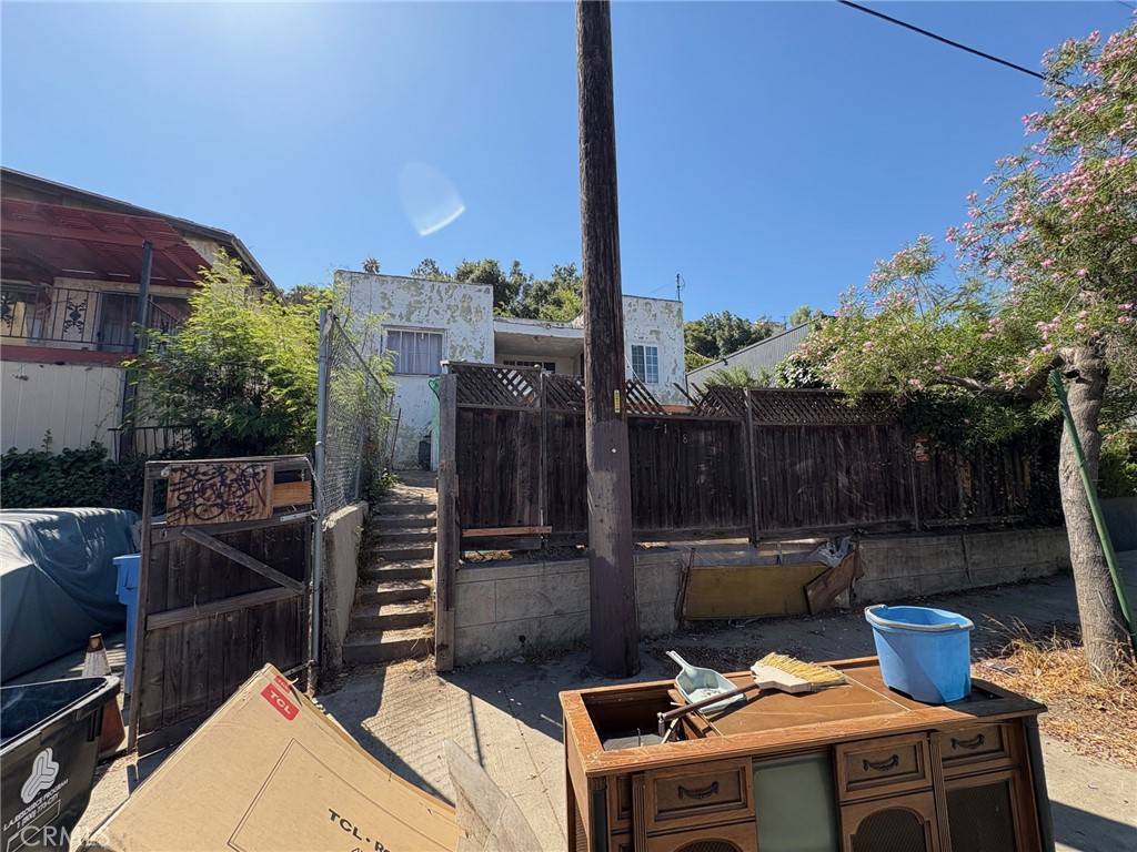 Los Angeles, CA 90032,2128 N Marianna AVE