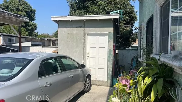 Los Angeles, CA 90011,1223 E 46th ST