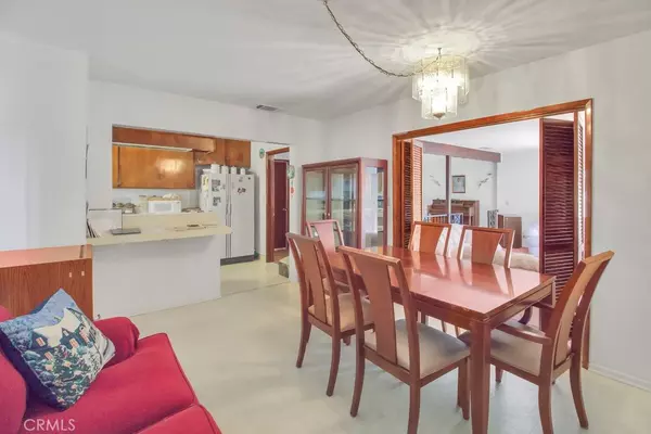 Downey, CA 90240,8346 Birchcrest RD