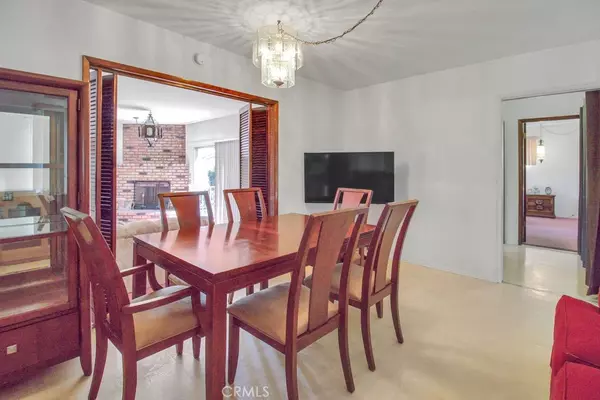 Downey, CA 90240,8346 Birchcrest RD