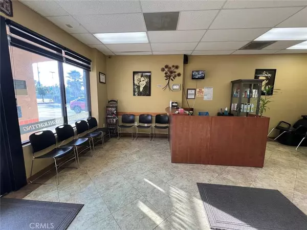 Commerce, CA 90040,7092 E Gage AVE