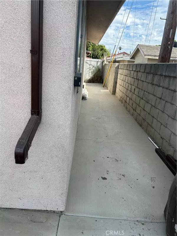 Bell Gardens, CA 90201,6914 Adamson Ave