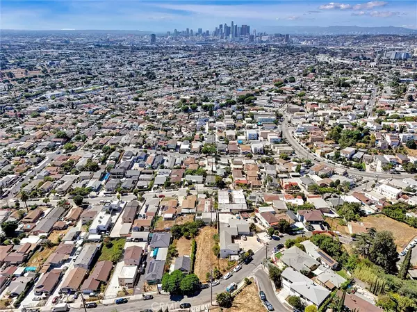 East Los Angeles, CA 90063,961 N Rowan