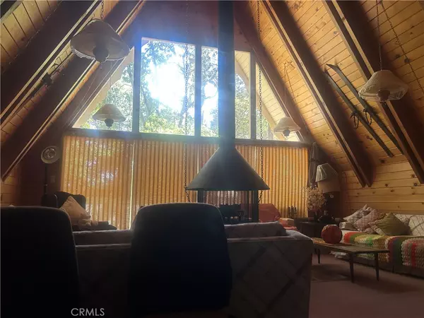 Crestline, CA 92325,24327 24327 Montreaux