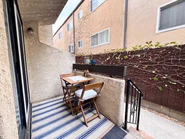 Glendale, CA 91202,543 W Stocker