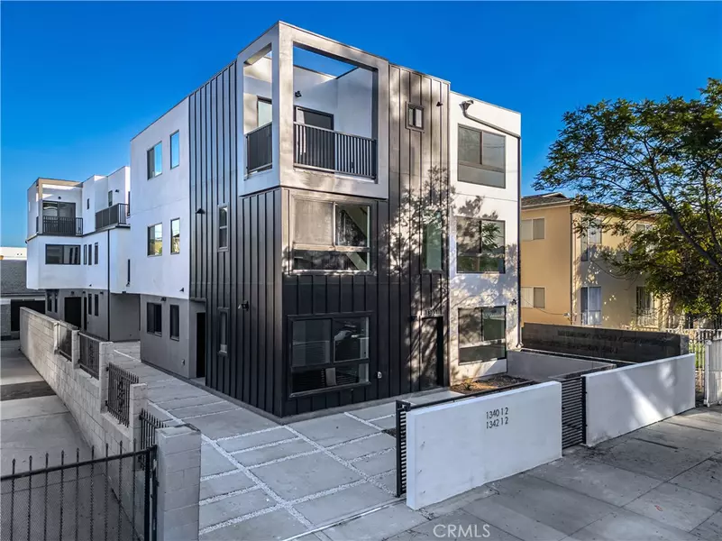 1342 Kingsley #1, Los Angeles, CA 90027