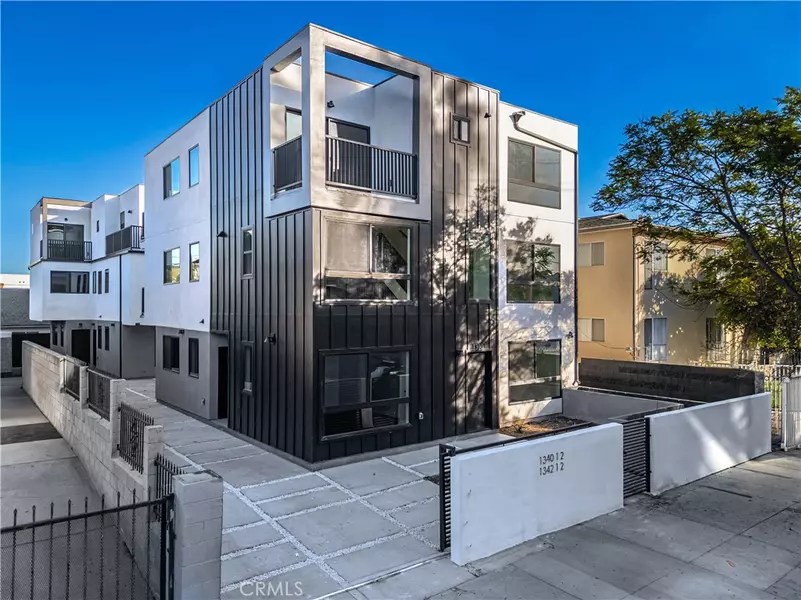 1340 N Kingsley, Los Angeles, CA 90027