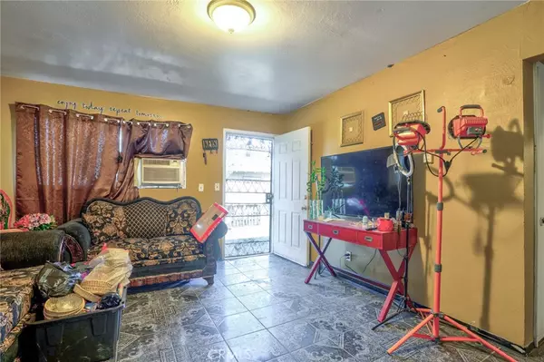 Planada, CA 95365,9077 Latham DR