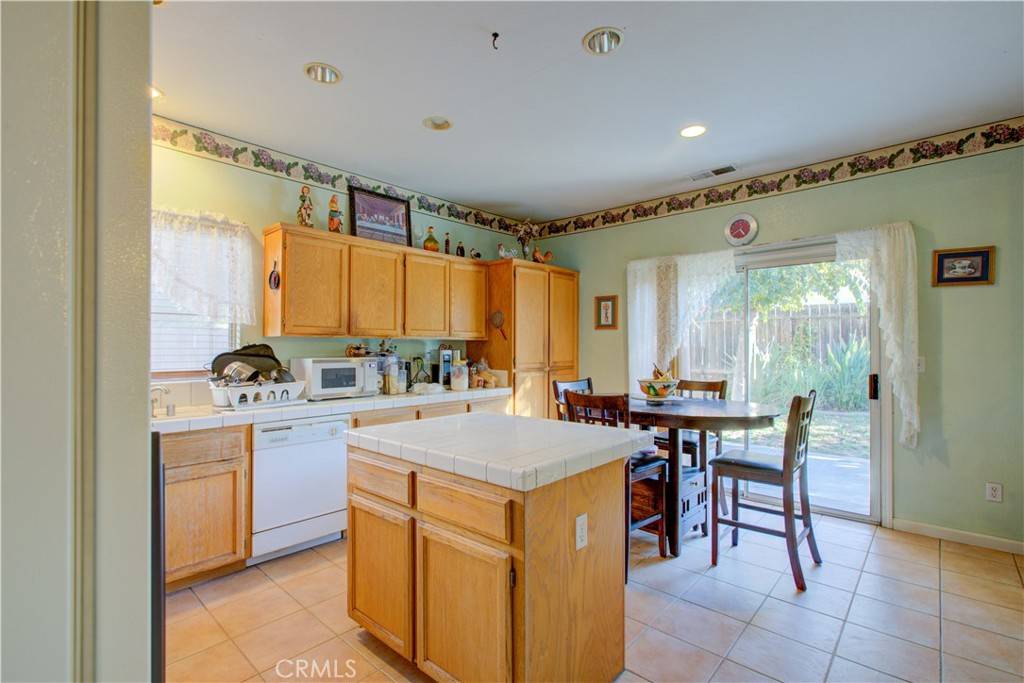 Riverbank, CA 95367,7026 Prestwick DR